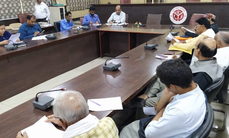 Prayagraj News :राजनैतिक दलों के प्रतिनिधियों के साथ विधानसभा निर्वाचन क्षेत्र निर्वाचक नामावलियों के विशेष संक्षिप्त पुनरीक्षण कार्यक्रम- 2023 के सम्बंध में बैठक सम्पन्न