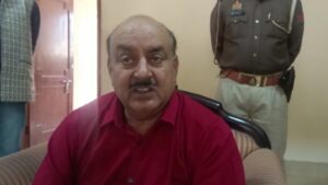 Agra News: किसानों की समस्याओं को लेकर की गयी सहकारी समितियों की समीक्षा बैठक