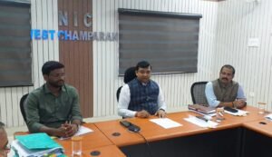 Bihar News मुख्यमंत्री समेकित चौर विकास योजना के तहत चौर क्षेत्र का बड़े पैमाने पर करायें विकास : जिलाधिकारी