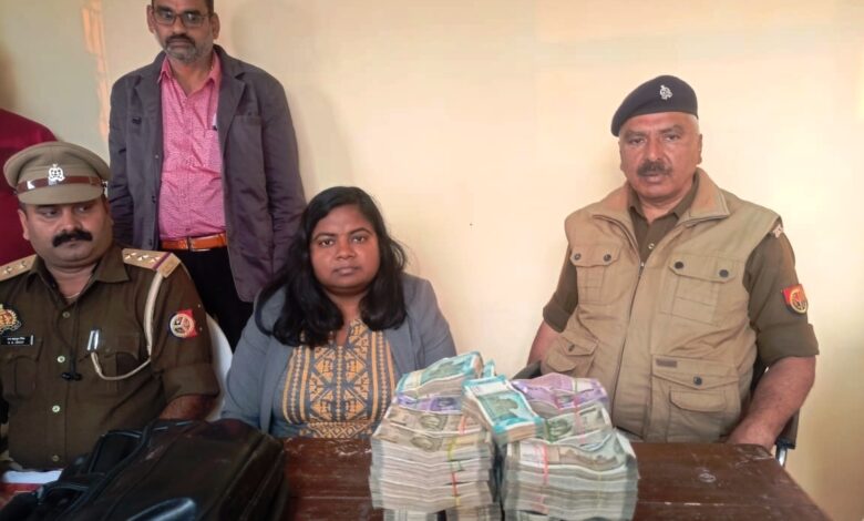 Etawah News: 32 lakh recovered from Scorpio vehicle during vehicle checking