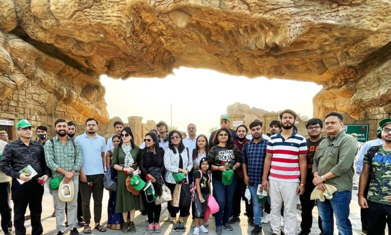 Etawah News: Inflow of tourists increased on the arrival of New Year in Lion Safari