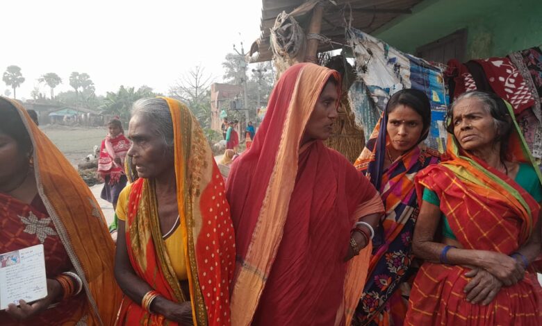 Bihar News-पीडीएस (जनवितरण) दुकानदार डीलर से राशन उपभोक्ता मे आक्रोश