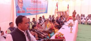 गर्म सॉल वितरण कर गरीबो को मिली ठण्ड से राहत