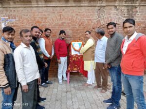 अम्बेडकर नगर न्यूज :  पूर्व प्रधानमंत्री अटल बिहारी वाजपेई की जन्म जयंती पर भाजपाइयों ने मनाया सुशासन दिवस सुनी मन की बात 