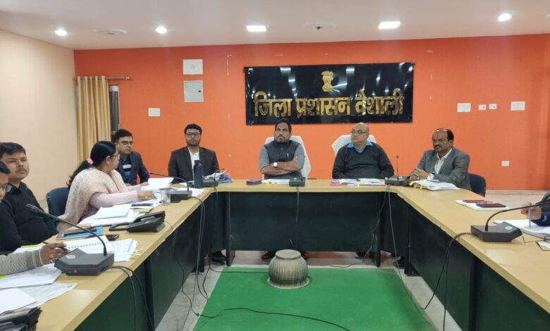 Bihar News-दिनांक- 26.12.2022 को अपराहन 1:00 बजे जिला निर्वाचन पदाधिकारी-सह-जिला पदाधिकारी, वैशाली द्वारा की गयी निर्वाचक सूची पुनरीक्षण 2023 के संदर्भ में समीक्षा बैठक :-प्रेस विज्ञप्ति