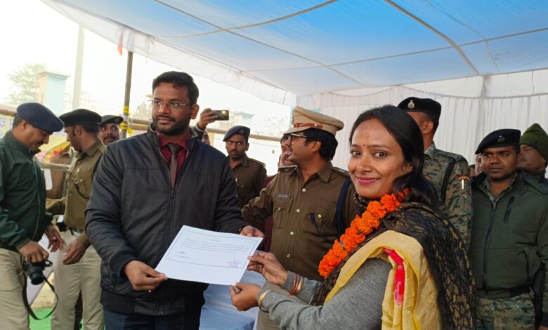 Bihar News : बेतिया नगर निगम मेयर पद पर 75 फीसदी मत पाकर बिहार के नगर निकाय चुनाव में गरिमा ने बनाया कीर्तिमान