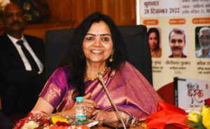 साहित्य अकादमी सभागार में हुआ ताजनगरी की बेटी रेनू अंशुल के कहानी संग्रह "पॉकेट में इश्क" का लोकार्पण
