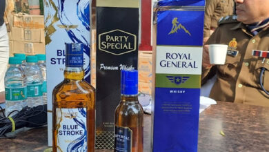 Etawah News: Illegal liquor container recovered, driver-operator absconding