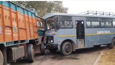 Bihar News ट्रक एवं एसएसबी कि वाहन में भीषण टक्कर 