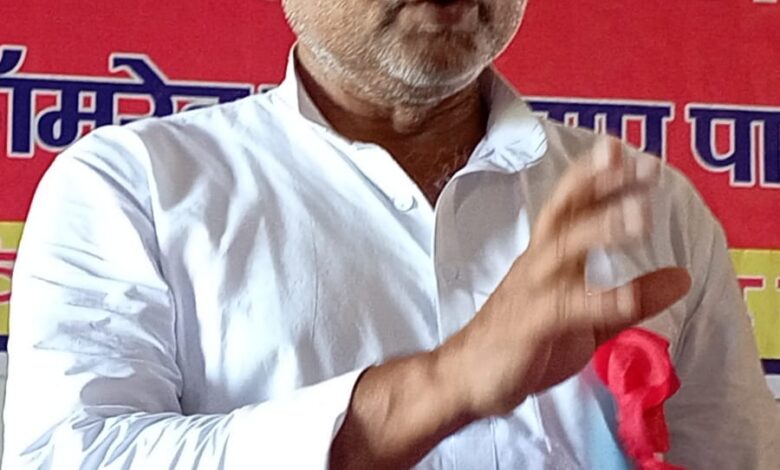 Bihar News : जनता के संपर्षो और स्व बैधनाथ महतों की देन है वाल्मिकी नगर भंसार- वीरेंद्र प्रसाद गुप्ता