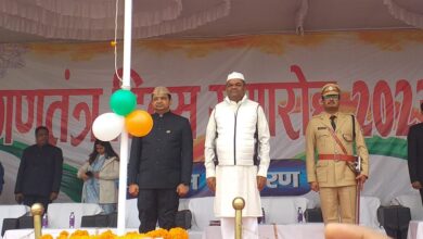 Bihar. News  प्रभारी मंत्री ने मुख्य समारोह स्थल पर किया झंडोत्तोलन