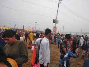 Prayaagraj News :बसंत पंचमी स्नान पर्व के पावन अवसर पर सायं 06 बजे तक 41 लाख 50 हजार लोगों ने लगायी आस्था की डुबकी