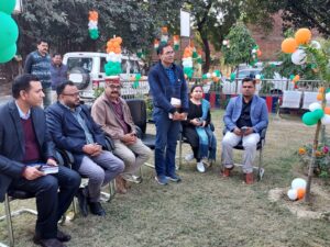 Prayagraj News :सड़क सुरक्षा माह के अंतर्गत सामान्य बीमा कंपनी के सहयोग से सड़क सुरक्षा में मोटर वाहन बीमा विषय पर वर्कशॉप का आयोजन