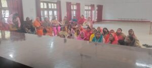 अम्बेडकर नगर न्यूज : आंगनबाड़ी कार्यकत्रियो को सेवानिवृत्त होने पर बिदाई समारोह किया गया आयोजन