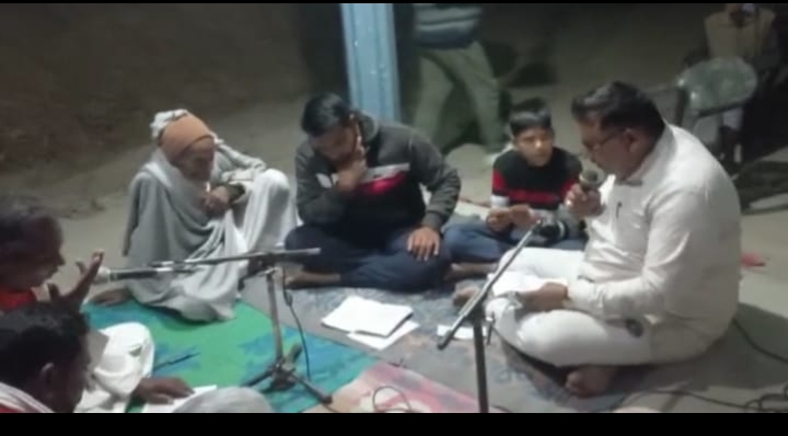 अम्बेडकर नगर न्यूज : सनातनियों ने स्वामी प्रसाद मौर्य के विरोध में किया सुंदर पाठ