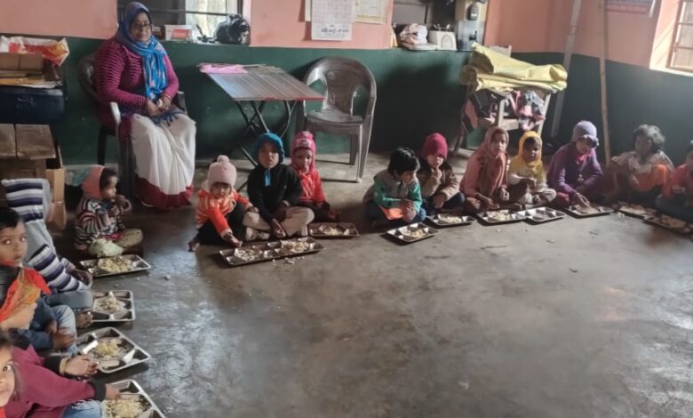Bihar. Newsआंगनबाड़ी केन्द्र संख्या 3 के बच्चों को कई वर्षों से नहीं मिल रहा पोशाक राशि