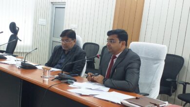 Bihar. News भारत-नेपाल सीमा सड़क परियोजना में लाएं तेजी : जिलाधिकारी