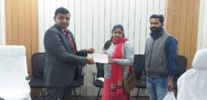 Bihar. News अंतर्जातीय विवाह प्रोत्साहन अनुदान योजना एवं मुख्यमंत्री निःशक्तजन विवाह प्रोत्साहन अनुदान योजना के तहत 13 वैवाहिक दंपतियों को किया गया लाभान्वित