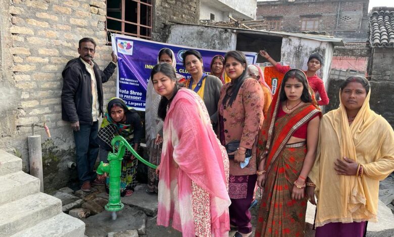Bihar News इनरव्हील क्लब बेतिया के द्वारा धुमनगर बेतिया में लगाया गया चापाकल- नीता श्री