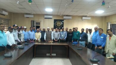 Prayagraj News :सैनिकों, पूर्व सैनिकों व वीर नारियों की समस्या समाधान हेतु जिला सैनिक बंधु की बैठक संगम सभागार में हुई संपन्न