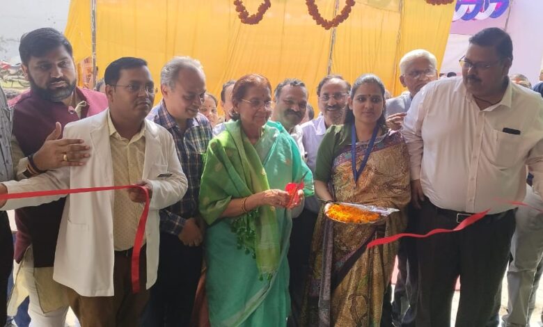 Prayagraj News :वरिष्ठ नागरिकों के स्वास्थ्य परीक्षण हेतु मेगा कैंप का आयोजन