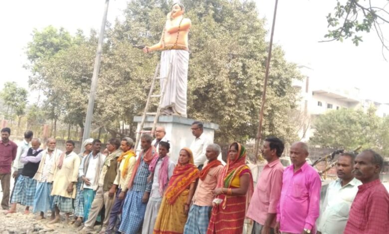 Bihar. News अमर शहीद चंद्रशेखर आजाद का 83 वा शहादत दिवस बेतिया में मनाया गया