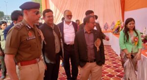 पाँच दिवसीय मण्डलीय पुष्प प्रदर्शनी का फीता काटकर किया शुभारम्भ