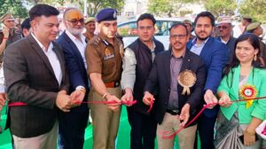 पाँच दिवसीय मण्डलीय पुष्प प्रदर्शनी का फीता काटकर किया शुभारम्भ