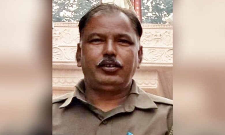 Etawah News: PAC jawan posted at Krishna Janmabhoomi dies, cremated with state honors