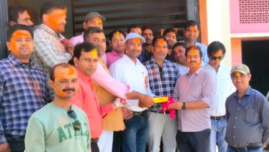 Etawah News: Annual review meeting of National Educational Federation organized along with Holi Milan ceremony