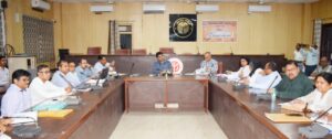 Prayagraj News : जिलाधिकारी की अध्यक्षता में जिला स्वास्थ्य समिति की बैठक सम्पन्न