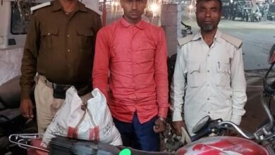 Bihar News 20 लीटर देशी शराब के साथ एक गिरफ्तार, मोटरसाइकिल जप्त