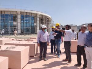 Bihar News : जिलाधिकारी ने वैशालीगढ़ में निर्माणाधीन बुद्ध सम्यक दर्शन संग्रहालय एवं बुद्ध स्मृति स्तूप का पुनः निरीक्षण किया