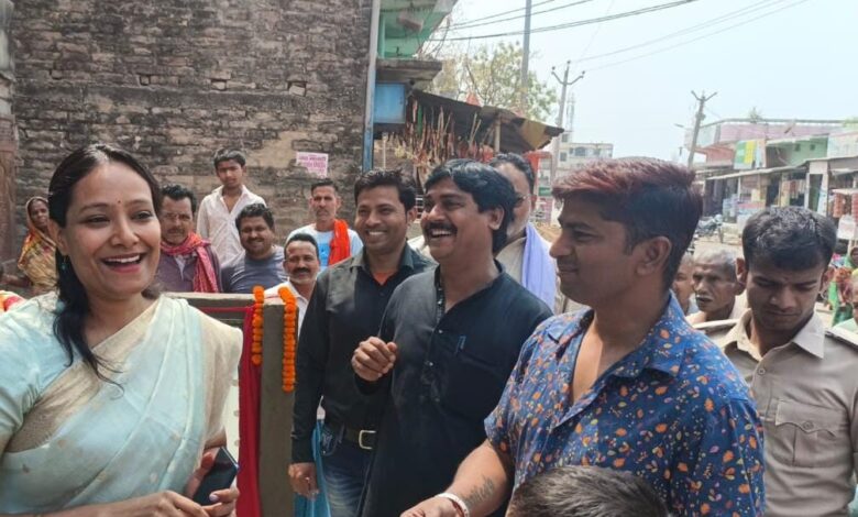 Bihar News एक दशक से आवागमन में कष्ट झेल रहे लोगों को बने ऊँचे पुल का एप्रोच बनने से खत्म होगी परेशानी:गरिमा