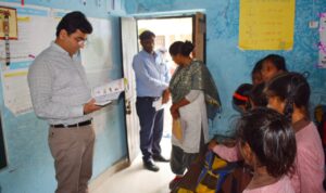 Prayaagraj News: जिलाधिकारी ने उच्च प्राथमिक विद्यालय घूरपुर, जसरा एवं कस्तूरबा गांधी आवासीय बालिका विद्यालय सहित नव निर्मित आर0टी0ओ0 कार्यालय का किया निरीक्षण