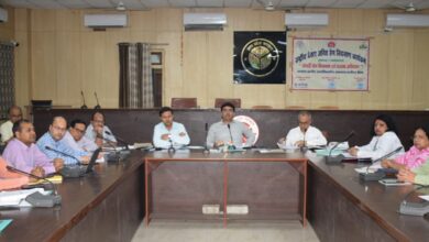 Prayagraj News : जिलाधिकारी ने मच्छर जनित रोगों से बचाव हेतु नगर निगम, मलेरिया विभाग एवं स्वास्थ्य विभाग को टीम बनाकर जागरूकता कार्यक्रम कराये जाने के दिए निर्देश