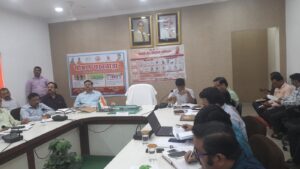 Agra News: मुख्य विकास अधिकारी की अध्यक्षता में आयोजित की गई जिला पोषण समिति की बैठक