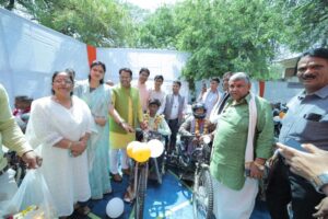 Agra News : दिव्यागंजन सशक्तीकरण विभाग उ0प्र0 सरकार द्वारा दिव्यांगजनों को 151 मोटराइज्ड ट्राईसाईकिल का किया गया वितरण