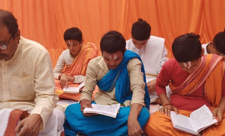 Prayaagraj News : अलोपशंकरी देवी, कल्याणी देवी एवं ललिता देवी मंदिरों सहित अन्य चिन्हित मंदिरों में दुर्गा सप्तमी पाठ का किया गया आयोजन
