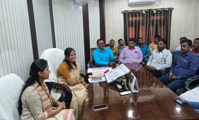 Bihar News हमारे बोर्ड व कार्यालय परिवार को आप आईएएस आयुक्त से मिली सदा प्रेक्टिकल रहने की सीख:गरिमा
