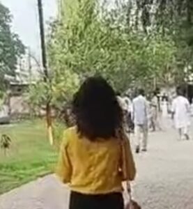 Bihar News आशिक मिजाज स्कूल डायरेक्टर, जो सैलरी देने से पहले मांगता है कीश और..