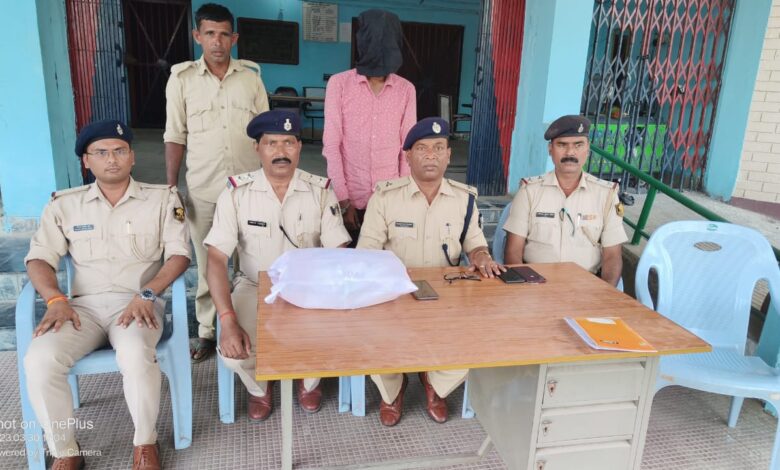 Bihar News 7 किलो चरस के साथ एक तस्कर गिरफ्तार 