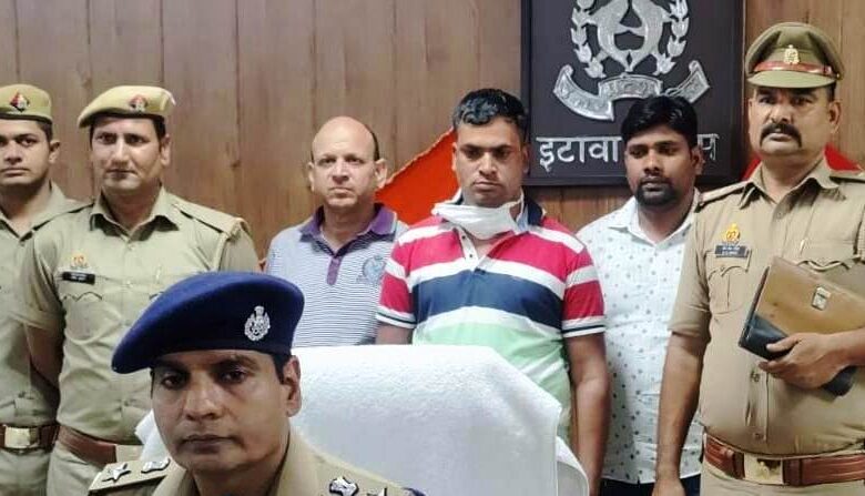 Etawah News: Accused arrested with fake CUG number of Secretariat and fake letter pad of Deputy CM