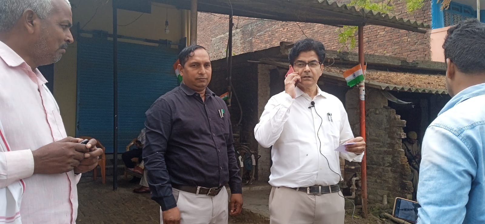 अम्बेडकर नगर न्यूज : अथर्व पॉलीक्लिनिक के डॉक्टर के द्वारा महिला को गलत दवा से किया उपचार महिला की हालत गम्भीर सीएमओ ने छापा मारकर क्लीनिक को किया सीज