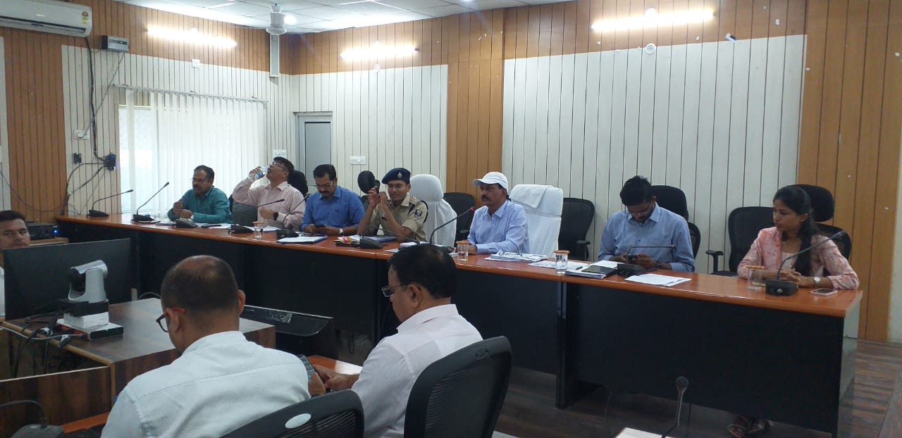 Bihar News कोविड को लेकर टेस्टिंग की गति को बढ़ायें : जिलाधिकारी