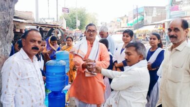 Ambedkar Nagar News: National Service Scheme volunteers provided free drinking water to passers-by