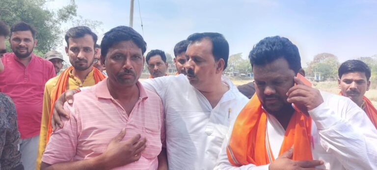 अम्बेडकर नगर न्यूज : नगर पंचायत राजेसुल्तानपुर से भाजपा प्रत्याशी मोहम्मद शाहिद अंसारी ने नगर में किया जनसंपर्क लोगों से लिये आशीर्वाद