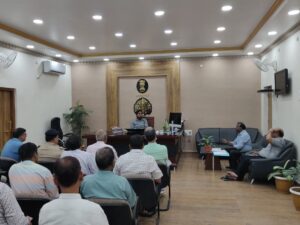 Bihar News--जिलाधिकारी यशपाल मीणा ने बुधवार को अपने कार्यालय कक्ष में जिला सड़क सुरक्षा समिति की समीक्षा बैठक का आयोजन किया