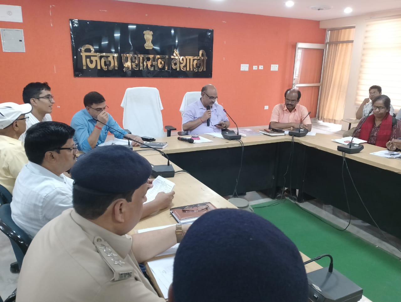 Bihar News--शांतिपूर्ण माहौल में कदाचारमुक्त संपन्न करायी जायेगी सहायक,बीपीएससी की (प्रारंभिक) प्रतियोगिता परीक्षा-अपरसमाहर्ता