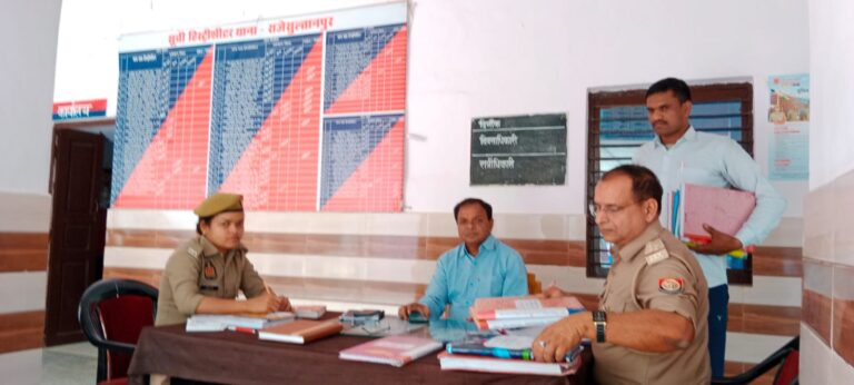 Ambedkarnagar News: SDM listened to public problems on Police Station Solution Day